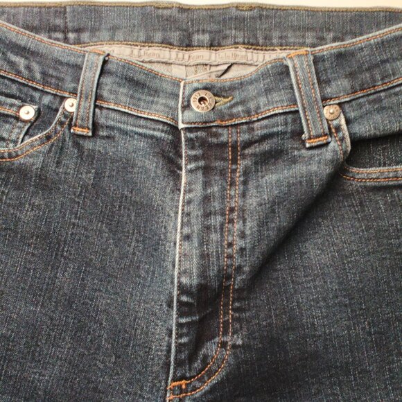 Men's L.L.Bean Jeans Size 35x32 Standard Fit Straight Leg Medium Wash - Picture 4 of 9